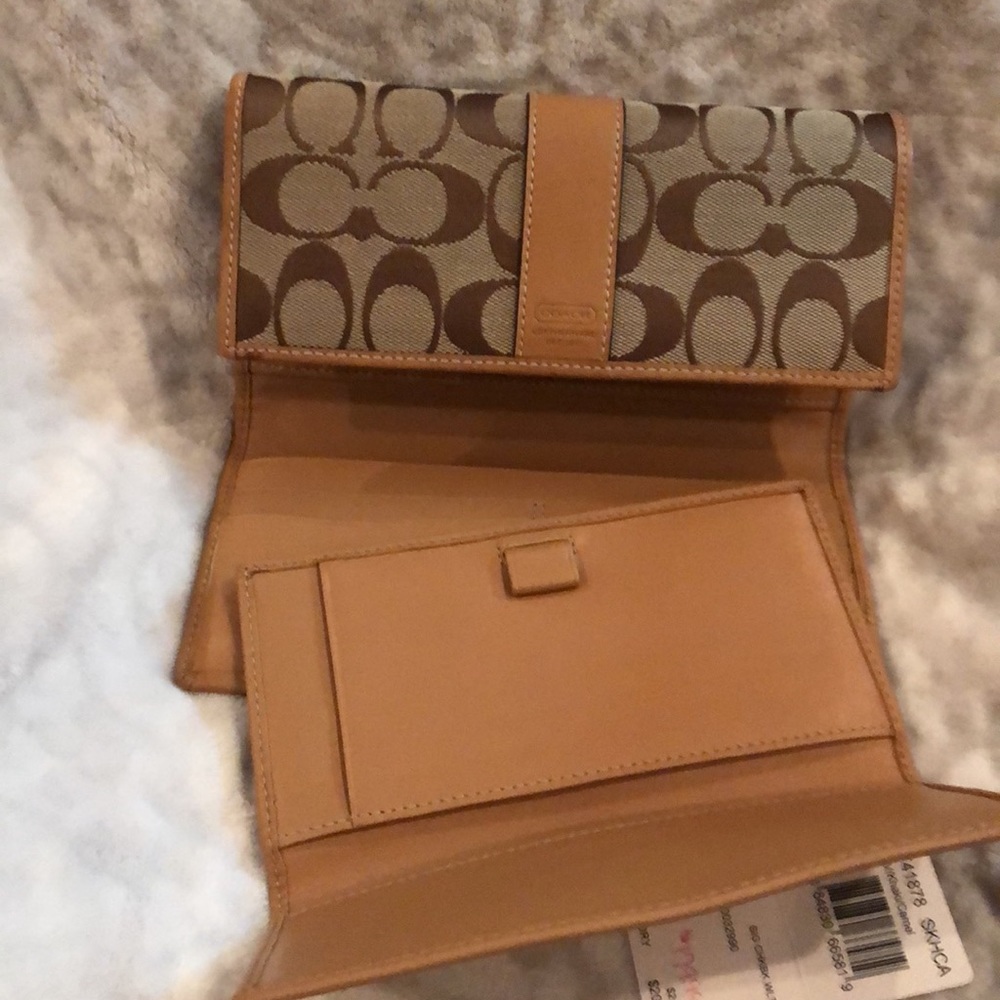 Beautiful new Coach wallet with check book holder - Picture 2 of 6